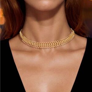 Gold Leaf-Pattern Choker Necklace - Women Jewelry